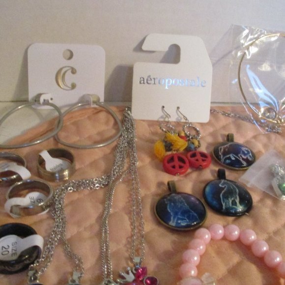 Jewelry 5 plus 5 This & that = 10 items you will receive A GREAT BUNDLE DEAL - Picture 3 of 10